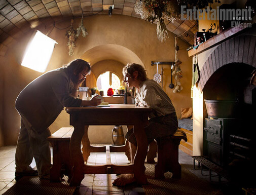 Peter Jackson chats with Martin Freeman in Bilbo’s hobbit house