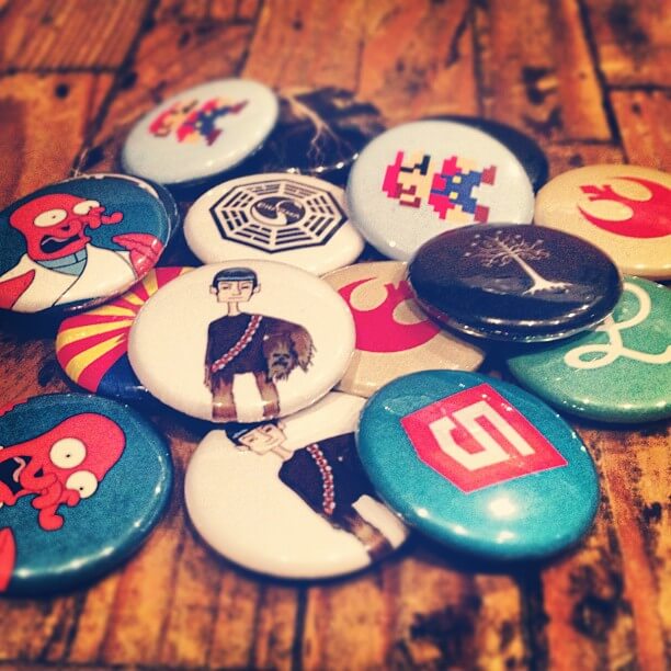 1" buttons of Zoidberg, Mario, Star wars, etc.