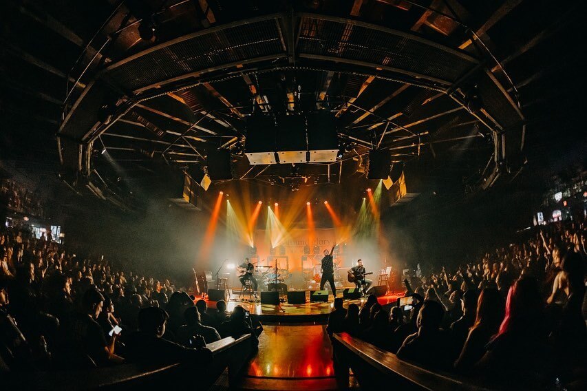 New Found Glory performing